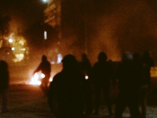 Επεισόδια στην Κομοτηνή – Μολότοφ έξω από το παλιό κτίριο της Νομικής