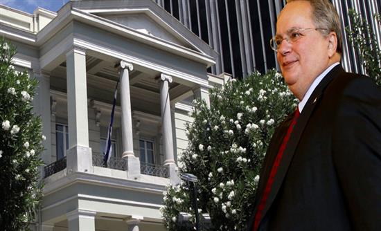 Ελληνική οργή για τα «παιχνίδια» της Πράγας με το Grexit