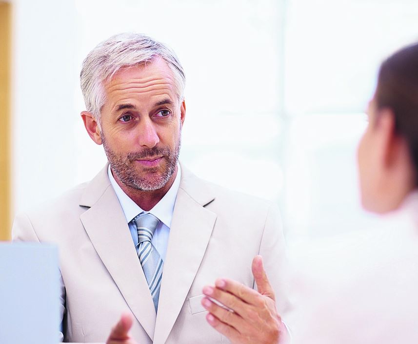 Τι αλλάζει στα όρια συνταξιοδότησης για 250.000 εργαζομένους σε ΔΕΚΟ-Τράπεζες