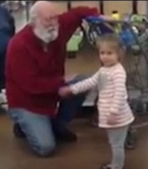 Aυτός δεν είναι ο Άγιος Βασίλης – ΒΙΝΤΕΟ