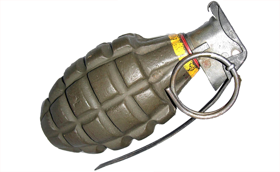 Επίθεση με χειροβομβίδες στο σπίτι ενός λογιστή