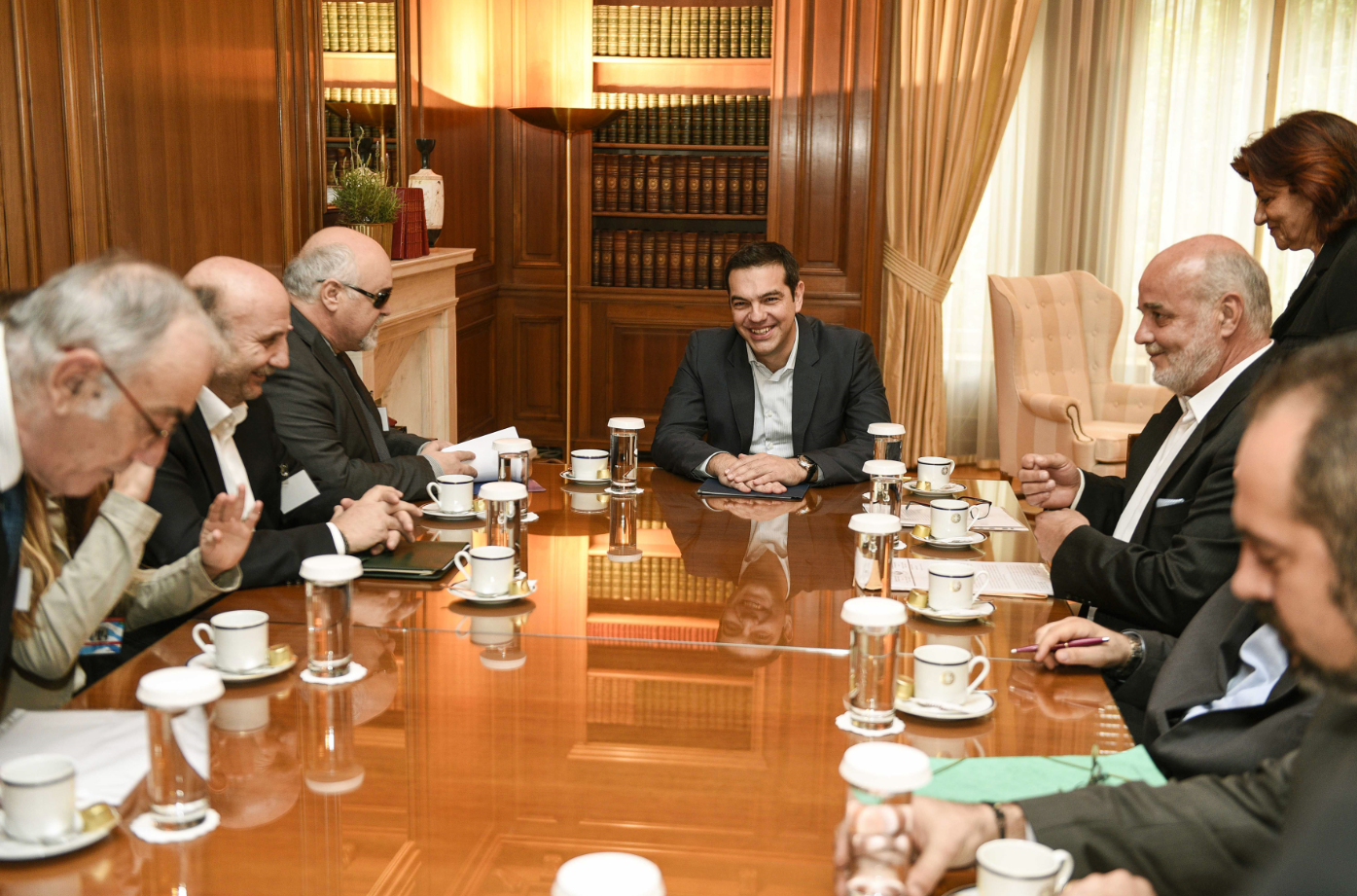 Τσίπρας: Πρέπει να στηρίξουμε τις πιο ευάλωτες κοινωνικές κατηγορίες