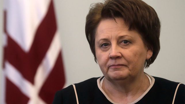 Δεν μπορεί να κυβερνήσει και… παραιτείται