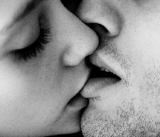 11 πράγματα που πρέπει να ξέρεις για το πρώτο σου φιλί
