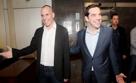 Η αυτοκριτική Τσίπρα και το «καρφί» του Βαρουφάκη