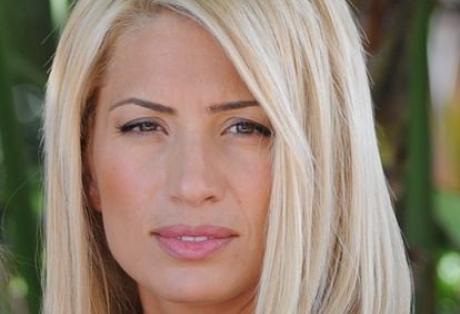 Η όμορφη…γιορτινή εμφάνιση της Ηλιάκη – ΦΩΤΟ