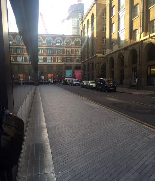 Αποκλείστηκε η περιοχή γύρω από το London Bridge – Εκκενώνονται κτίρια – ΤΩΡΑ – ΦΩΤΟ