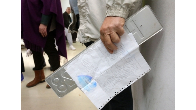 Γέμισε … πινακίδες η Εφορία