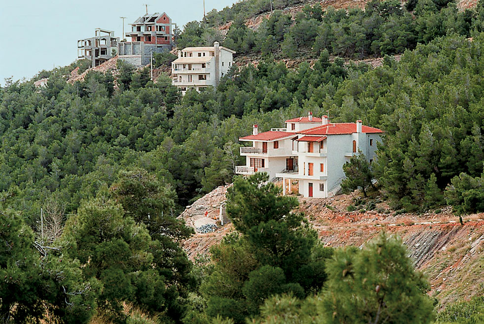 Με αυξημένα πρόστιμα η παράταση στα αυθαίρετα