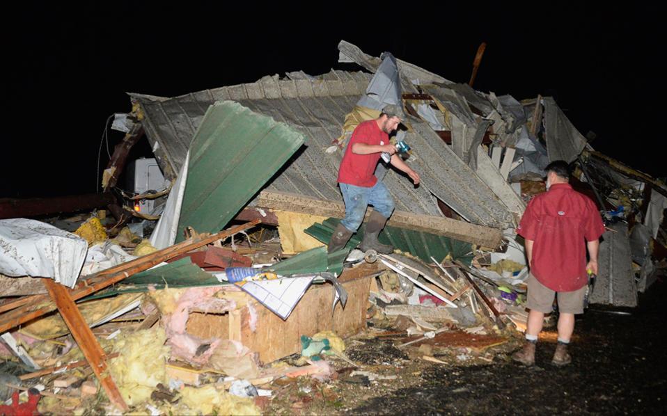Στους επτά οι νεκροί από τους ανεμοστρόβιλους στις ΗΠΑ