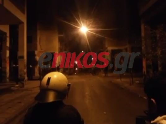 Συνεχίζεται η ένταση στα Εξάρχεια – ΒΙΝΤΕΟ