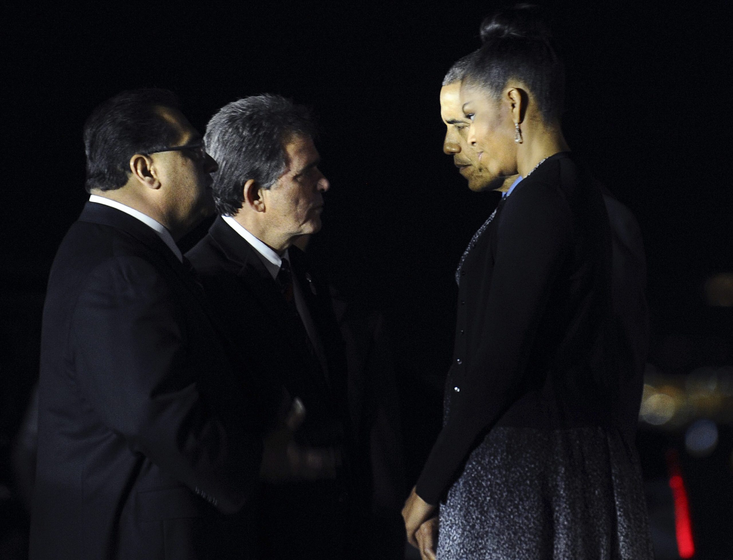 Με τις οικογένειες των θυμάτων του Σαν Μπερναρντίνο συναντήθηκε ο Ομπάμα