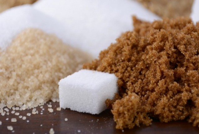 Λευκή, καστανή και μαύρη ζάχαρη- Θερμίδες και διατροφική αξία