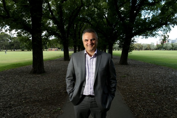 Ο Έλληνας εφευρέτης του διαδικτυακού ραδιοφώνου στα αυτοκίνητα