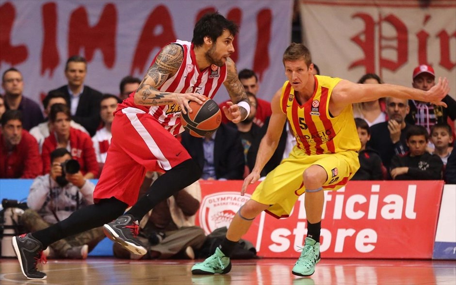 Oλυμπιακός – Μπαρτσελόνα 14-14 (10′)