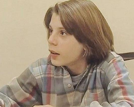 Ο “Μανωλάκης” από το “Καφέ της Χαράς” διαψεύδει την εμπλοκή του με ναρκωτικά