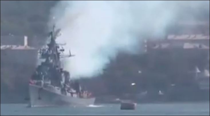 Το Σμέτλιβι βγαίνει από τον ναύσταθμο της Σεβαστούπολης – ΒΙΝΤΕΟ