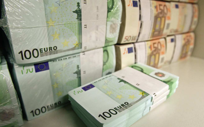 Φοροεκπτώσεις έως 80% για όσους νομιμοποιήσουν αδήλωτα εισοδήματα