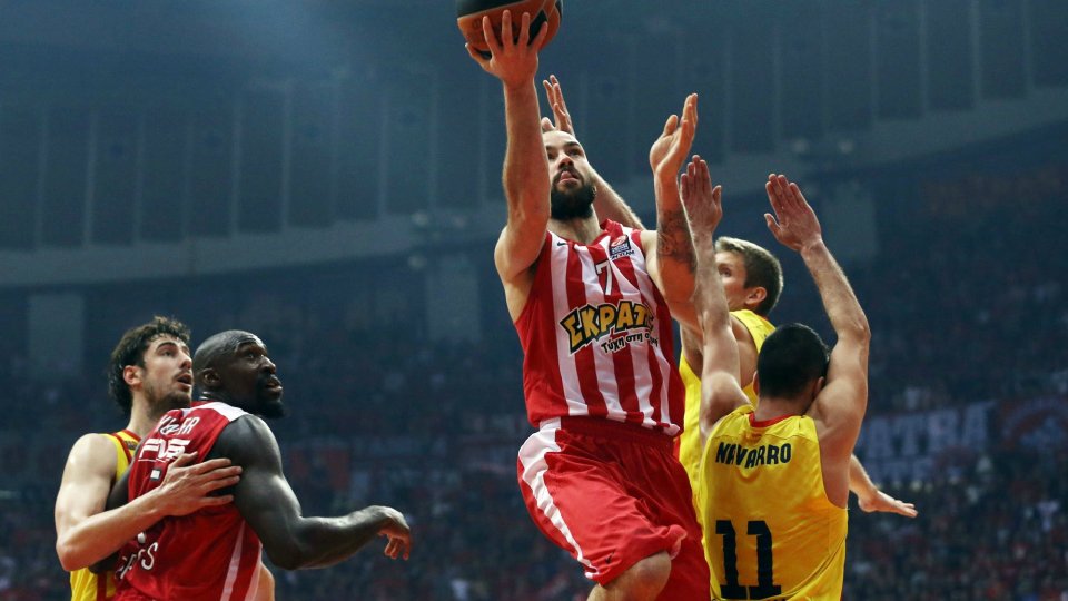 Ολυμπιακός – Μπαρτσελόνα 56-40 (30′)