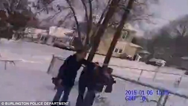 Σοκ στις ΗΠΑ με τον αστυνομικό που τραυμάτισε θανάσιμα μια 34χρονη μητέρα – ΒΙΝΤΕΟ