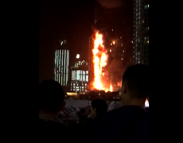 Στις φλόγες το υπερπολυτελές ξενοδοχείο Address στο Ντουμπάι – Φόβοι για εγκλωβισμένους – ΒΙΝΤΕΟ