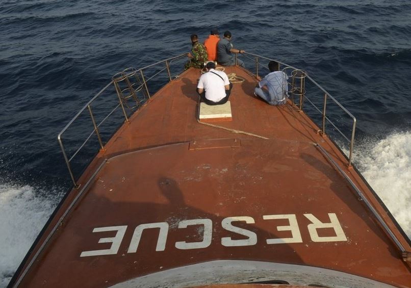 Πλοίο με περισσότερους από 100 επιβάτες βυθίστηκε στην Ινδονησία