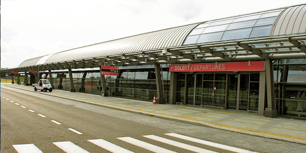 Εκκενώθηκε αεροδρόμιο στην Πολωνία εξαιτίας ύποπτου αντικειμένου