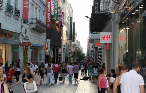 Ανοιχτά τα μαγαζιά σήμερα