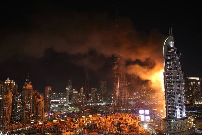 Καρδιακή προσβολή υπέστη ένας ένοικος του ξενοδοχείου στο Ντουμπάι και άλλοι 14 τραυματίστηκαν