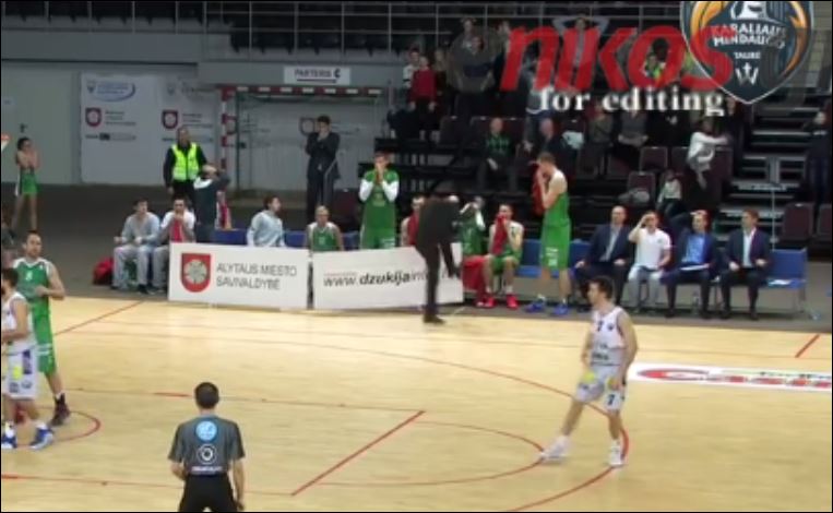 Ο οργισμένος προπονητής του μπάσκετ που θυμίζει… Ιωαννίδη – ΒΙΝΤΕΟ