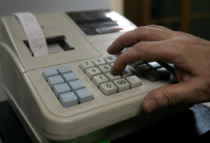 Η 39χρονη “έβαζε χέρι” στις εισπράξεις