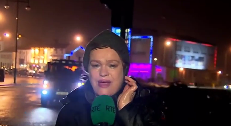 Η δημοσιογράφος που “τα έβαλε” με την κακοκαιρία και έγινε viral – BINTEO