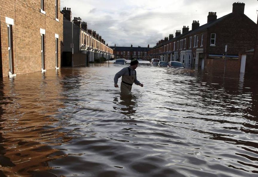 Βρετανία: Συνεδρίασε η επιτροπή για την αντιμετώπιση των πλημμυρών