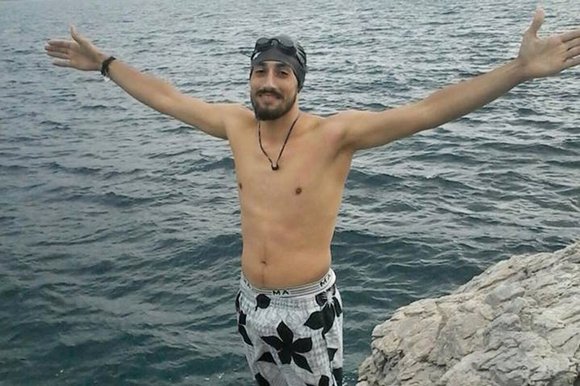 Πρόσφυγας από τη Συρία κολύμπησε για 7 ώρες από την Τουρκία στην Ελλάδα