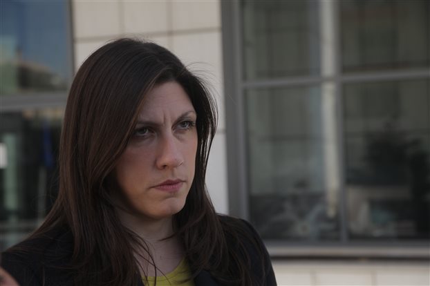 ‘Αστραψε και βρόντηξε η Ζωή για την απόσυρση του παράλληλου προγράμματος