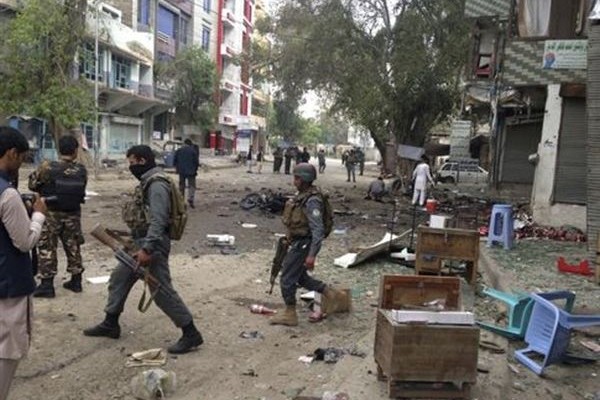 Συρία: 22 νεκροί από τριπλή επίθεση βομβιστών αυτοκτονίας