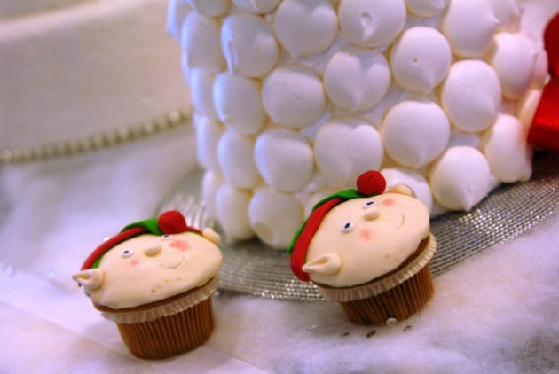 Πόσο μας παχαίνουν τα γλυκά των γιορτών;