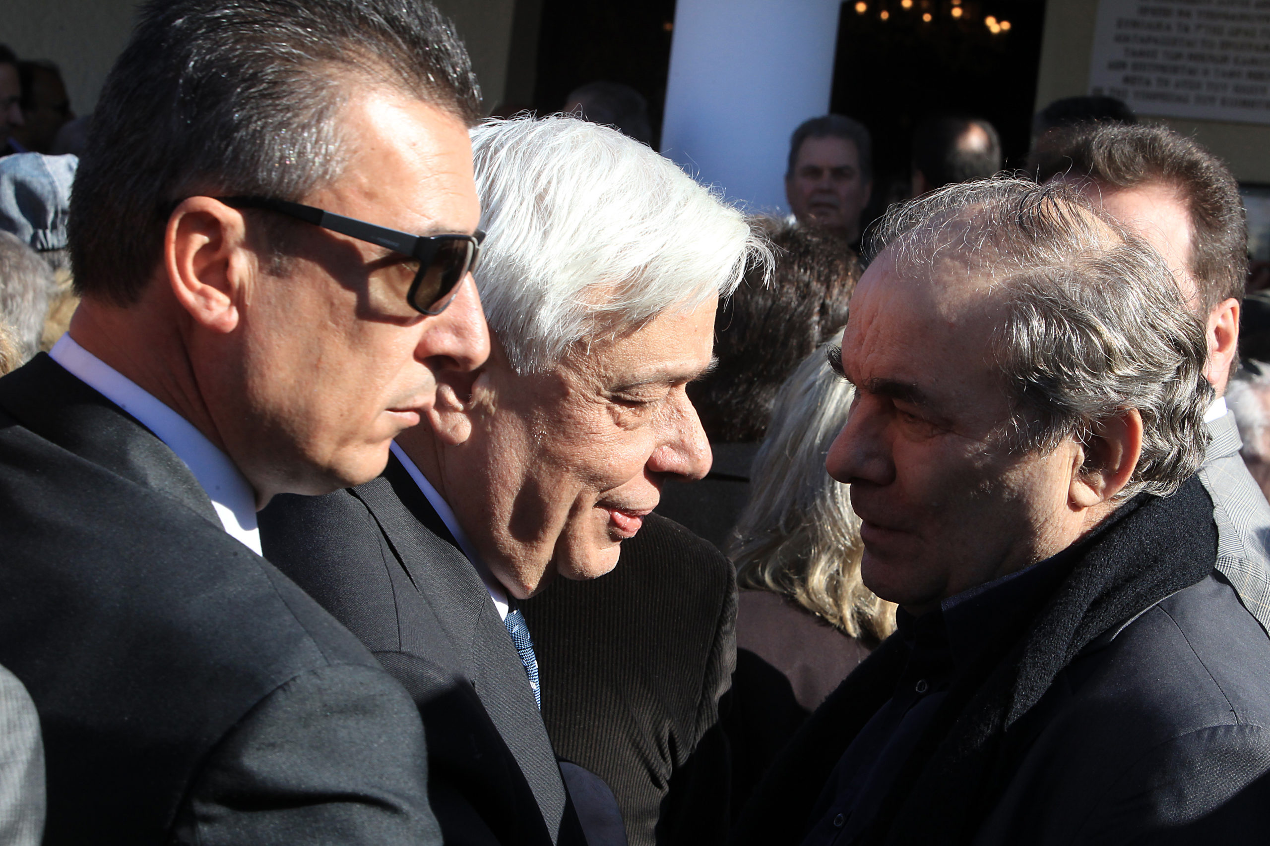 Ο Παυλόπουλος στην κηδεία της Βάσως Μεϊμαράκη – ΦΩΤΟ