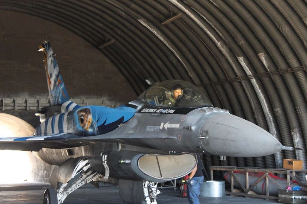 Ένα ελληνικό F-16 πραγματικό… έργο τέχνης – ΒΙΝΤΕΟ