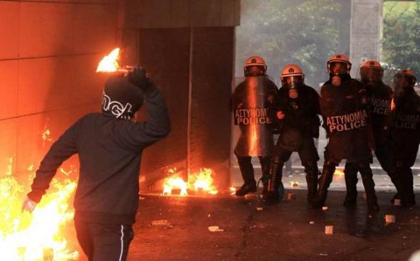 Επτά συλλήψεις για τα επεισόδια στα Εξάρχεια