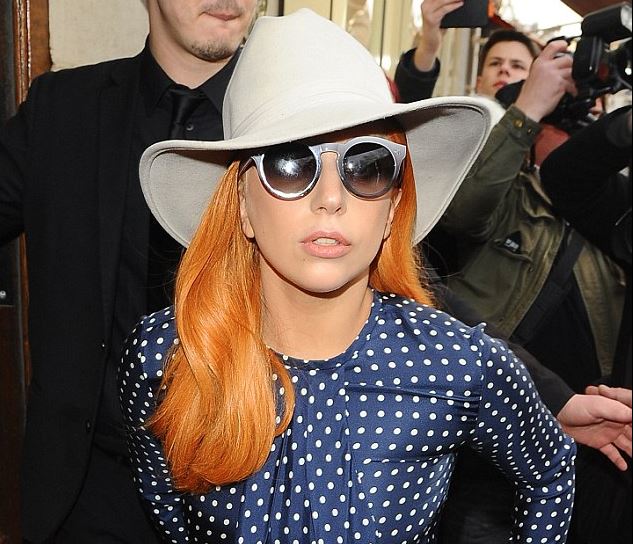 Lady Gaga: Κλειστή λέσχη αγοριών η μουσική βιομηχανία