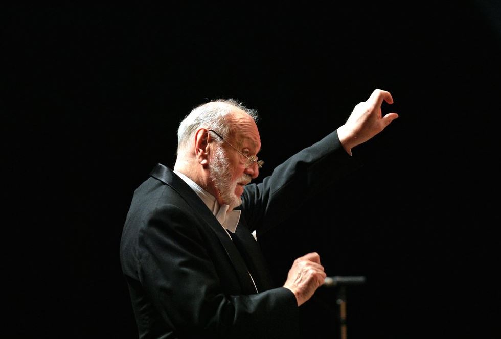 “Έφυγε” ο σπουδαίος μαέστρος Κουρτ Μαζούρ