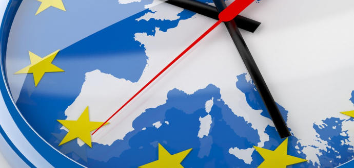 Ευρωπαϊκοί θεσμοί vs εθνικών κυβερνήσεων. Ποιον εμπιστεύονται οι Ευρωπαίοι;