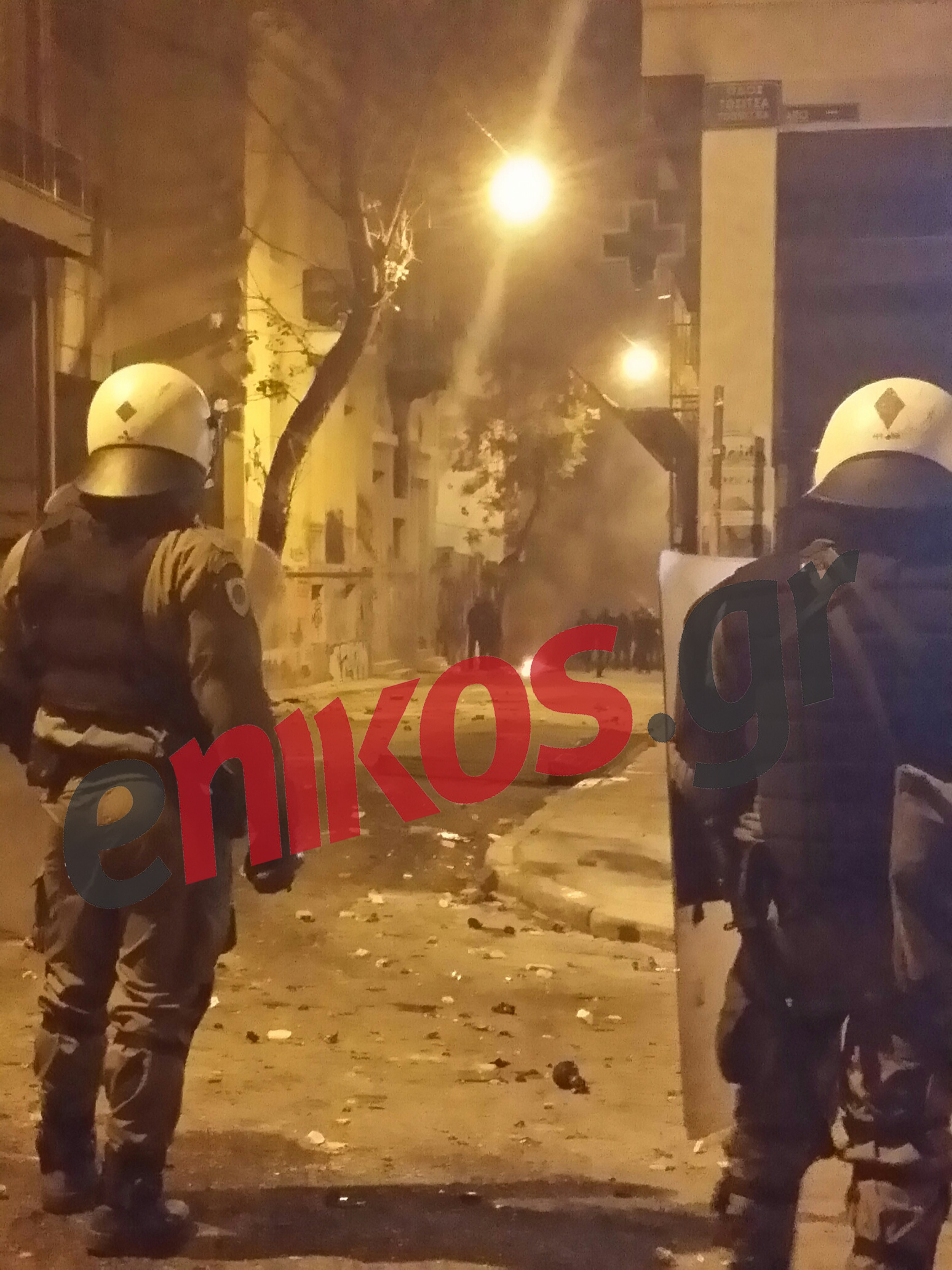 Σε είκοσι ανήλθαν οι προσαγωγές από τα Εξάρχεια – ΦΩΤΟ