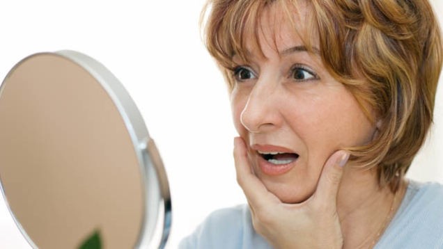 Ο φόβος ότι γερνάμε: Πώς να αισθανθείς καλά με τον εαυτό σου