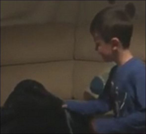 Δάκρυσαν από το υπέροχο χριστουγεννιάτικο δώρο – ΒΙΝΤΕΟ