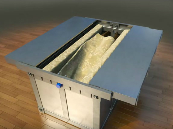 Το αντισεισμικό κρεβάτι που ανοίγει και σε “καταπίνει”- ΒΙΝΤΕΟ