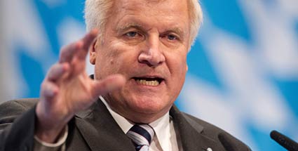 Ο Πρωθυπουργός της Βαυαρίας ζητά μέτρα από την Μέρκελ για τον περιορισμό των προσφύγων