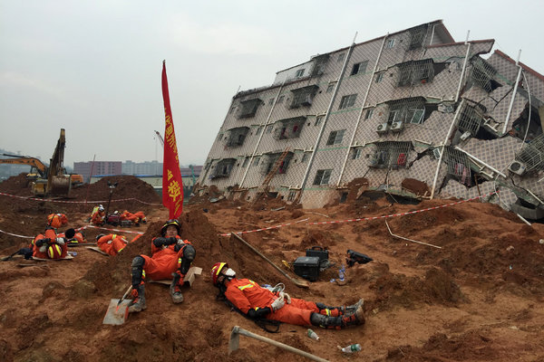 Εικόνες βιβλικής καταστροφής στην Κίνα – ΒΙΝΤΕΟ