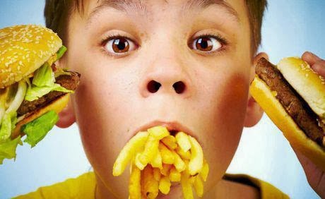 Τα πιο φτωχά παιδιά είναι πολύ πιθανότερο να είναι παχύσαρκα